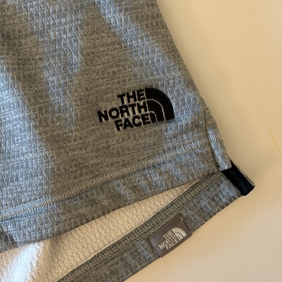 Cropped Gray North Face Hoodie - Picture 3 of 5